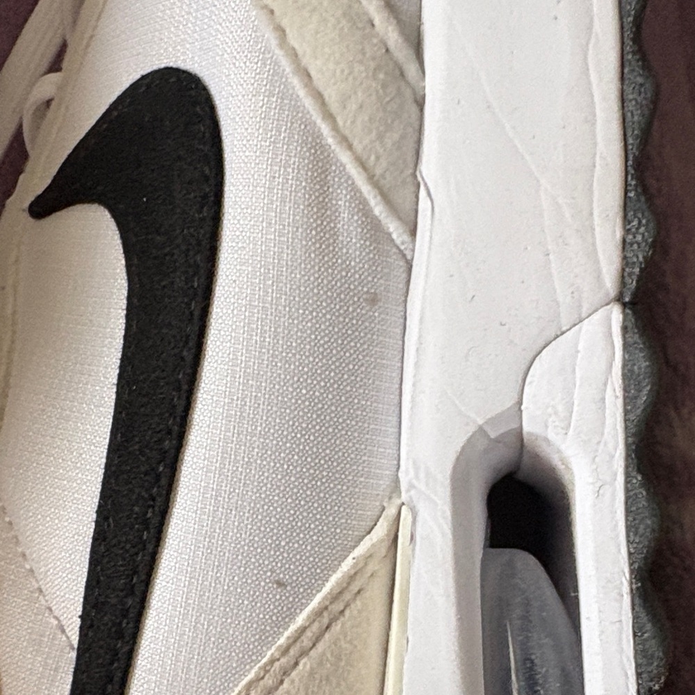 Nike White and Black Air Max Dawn sneakers size 8 - Picture 7 of 11